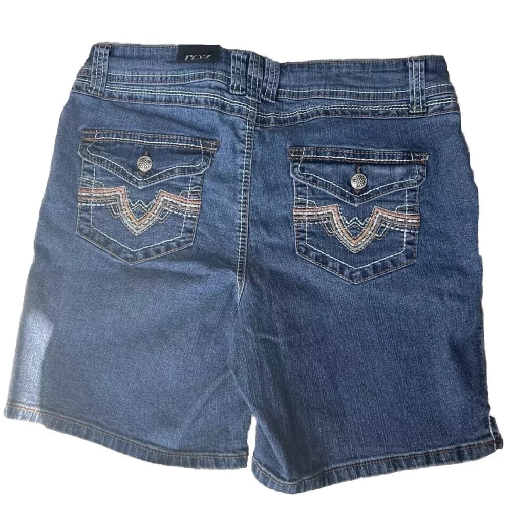 NEW! Roz & Ali Size 8 Women's Jean Shorts Embroidered & Bedazzled Pockets NWT